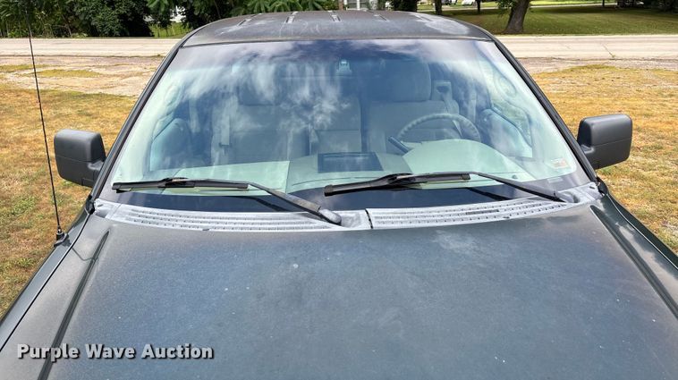 image for item EJ7626 2004 Ford F150 XLT SuperCab pickup truck