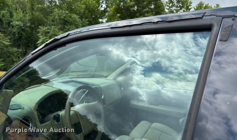 image for item EJ7626 2004 Ford F150 XLT SuperCab pickup truck