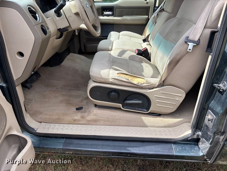 image for item EJ7626 2004 Ford F150 XLT SuperCab pickup truck