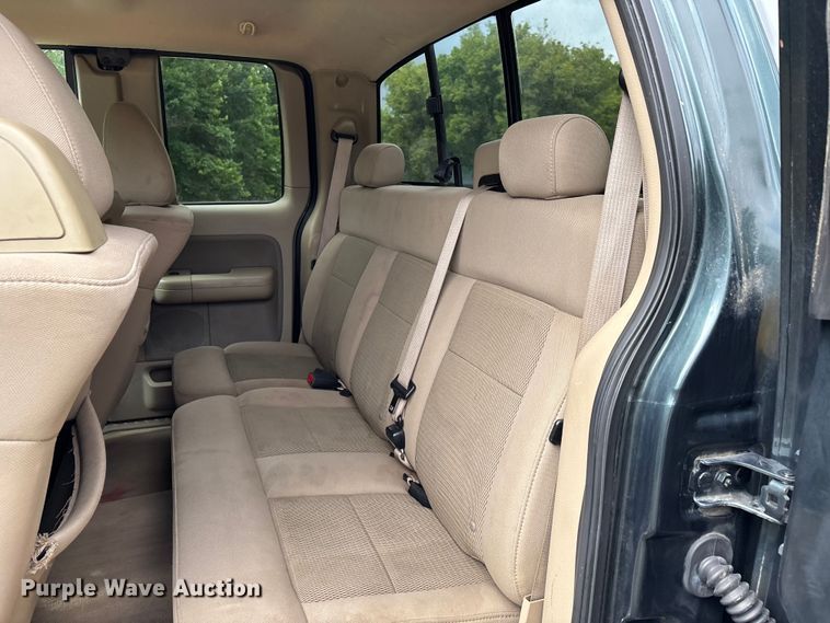 image for item EJ7626 2004 Ford F150 XLT SuperCab pickup truck