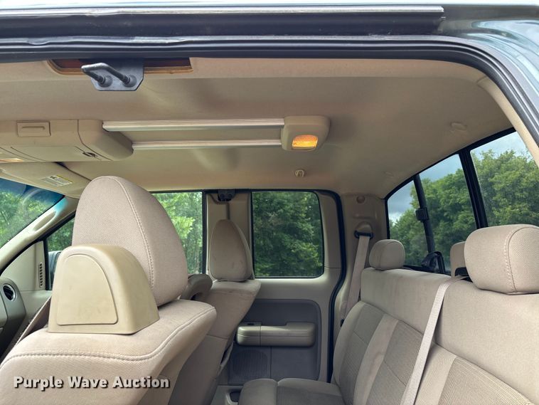 image for item EJ7626 2004 Ford F150 XLT SuperCab pickup truck