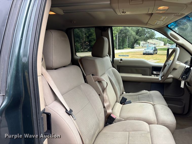 image for item EJ7626 2004 Ford F150 XLT SuperCab pickup truck