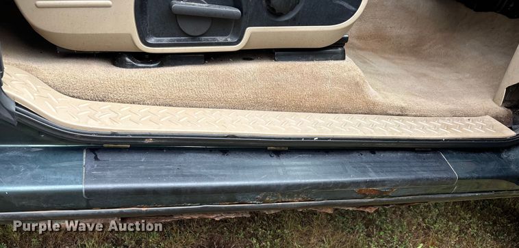 image for item EJ7626 2004 Ford F150 XLT SuperCab pickup truck