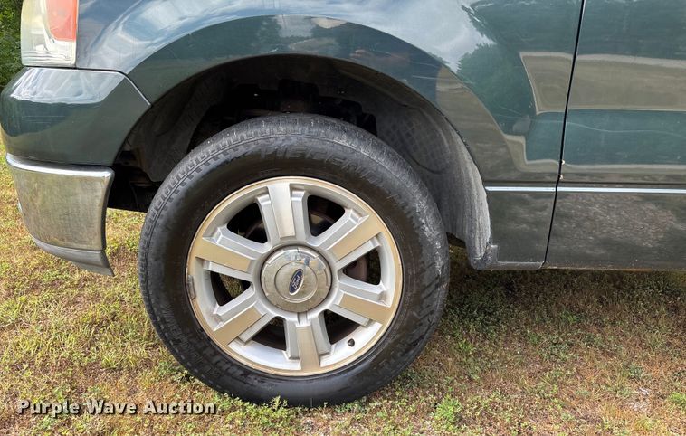 image for item EJ7626 2004 Ford F150 XLT SuperCab pickup truck