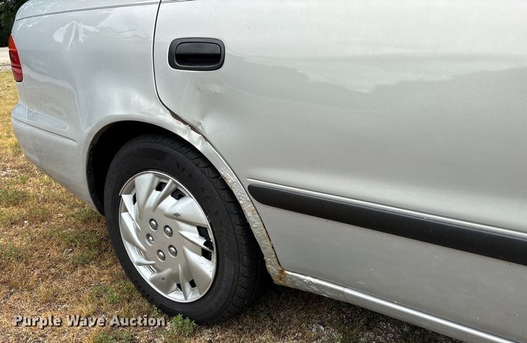 image for item EJ7629 2000 Chevrolet Prizm LSI 