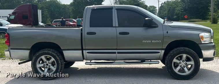 image for item EK8220 2007 Dodge Ram 1500 Quad Cab pickup truck