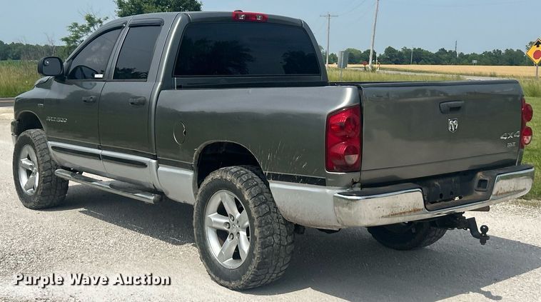 image for item EK8220 2007 Dodge Ram 1500 Quad Cab pickup truck