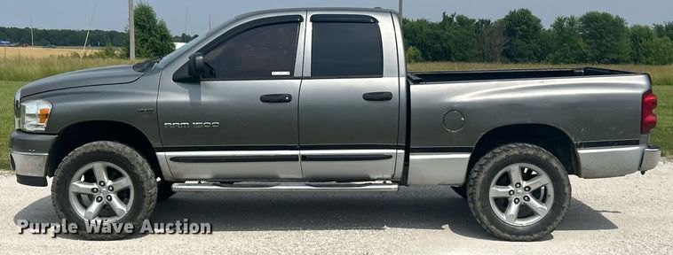 image for item EK8220 2007 Dodge Ram 1500 Quad Cab pickup truck