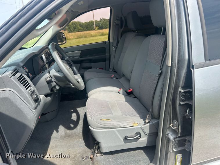 image for item EK8220 2007 Dodge Ram 1500 Quad Cab pickup truck