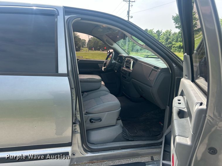 image for item EK8220 2007 Dodge Ram 1500 Quad Cab pickup truck
