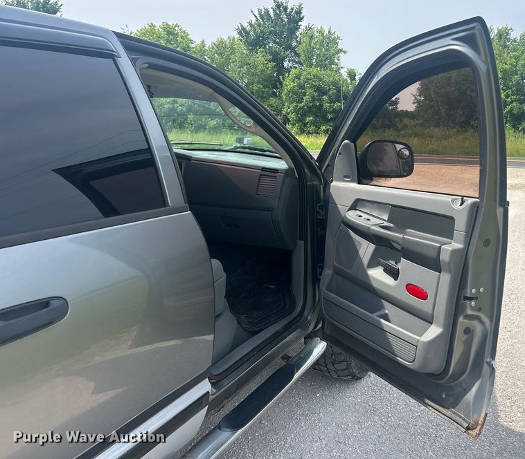 image for item EK8220 2007 Dodge Ram 1500 Quad Cab pickup truck