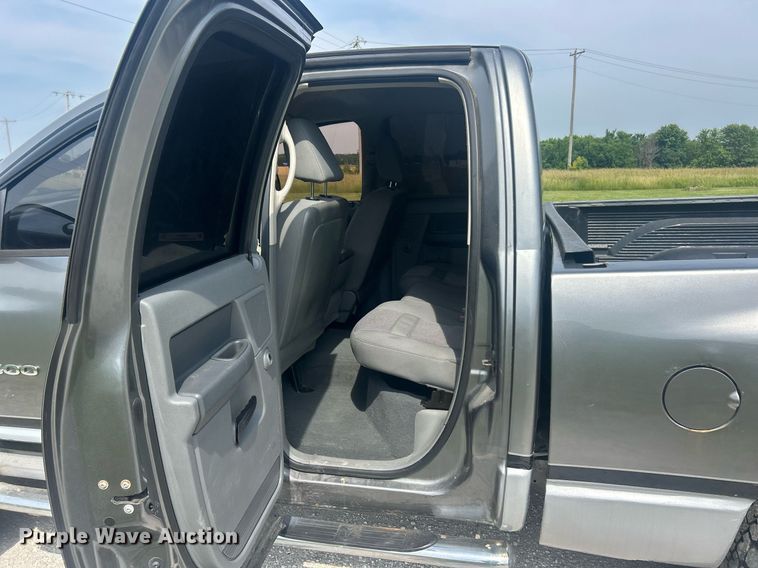 image for item EK8220 2007 Dodge Ram 1500 Quad Cab pickup truck