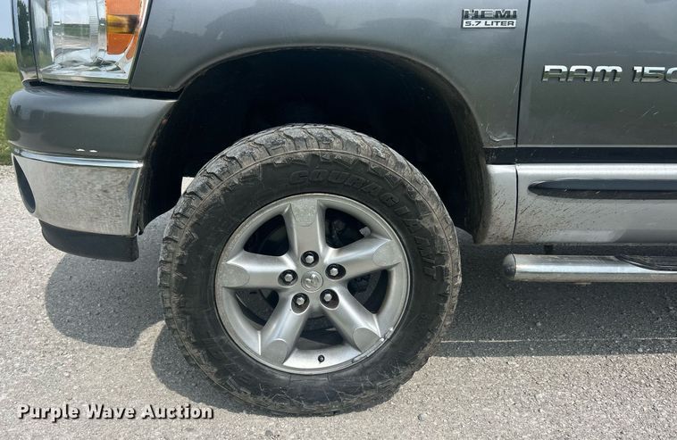 image for item EK8220 2007 Dodge Ram 1500 Quad Cab pickup truck