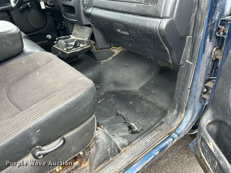 image for item EK8380 2005 Dodge Ram 2500 pickup truck