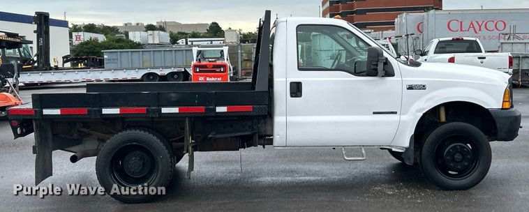 image for item EK8381 2000 Ford F550 Super Duty flatbed truck
