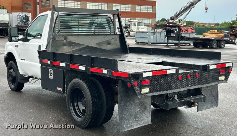 image for item EK8381 2000 Ford F550 Super Duty flatbed truck
