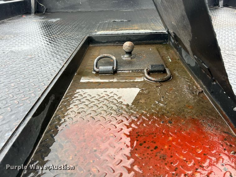 image for item EK8381 2000 Ford F550 Super Duty flatbed truck