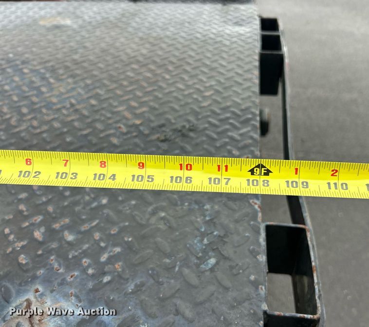 image for item EK8381 2000 Ford F550 Super Duty flatbed truck