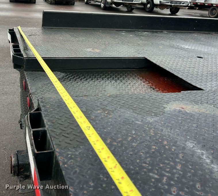 image for item EK8381 2000 Ford F550 Super Duty flatbed truck