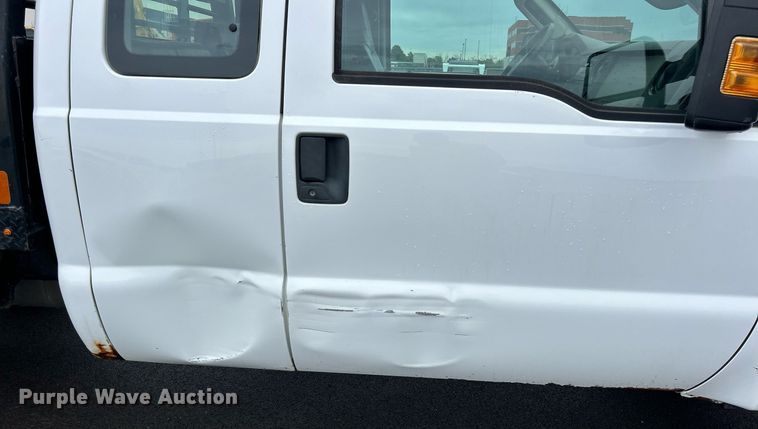 image for item EK8382 2009 Ford F250 Super Duty SuperCab flatbed pickup truck