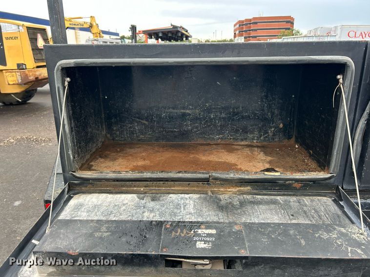 image for item EK8382 2009 Ford F250 Super Duty SuperCab flatbed pickup truck