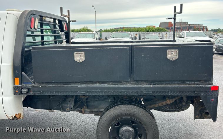 image for item EK8382 2009 Ford F250 Super Duty SuperCab flatbed pickup truck