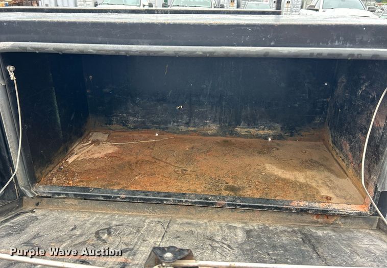 image for item EK8382 2009 Ford F250 Super Duty SuperCab flatbed pickup truck