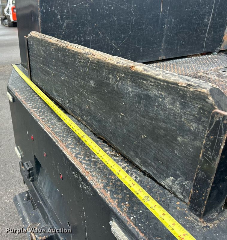 image for item EK8382 2009 Ford F250 Super Duty SuperCab flatbed pickup truck