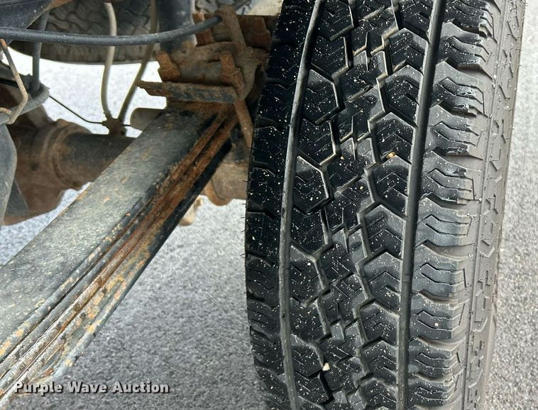 image for item EK8382 2009 Ford F250 Super Duty SuperCab flatbed pickup truck