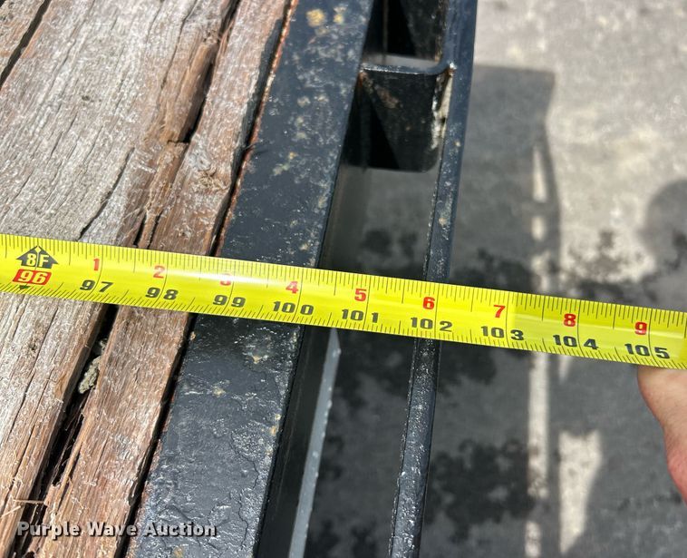 image for item EK8385 2008 Bales equipment trailer