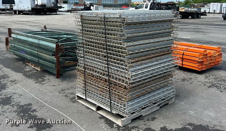 image for item EK8387 Pallet racking