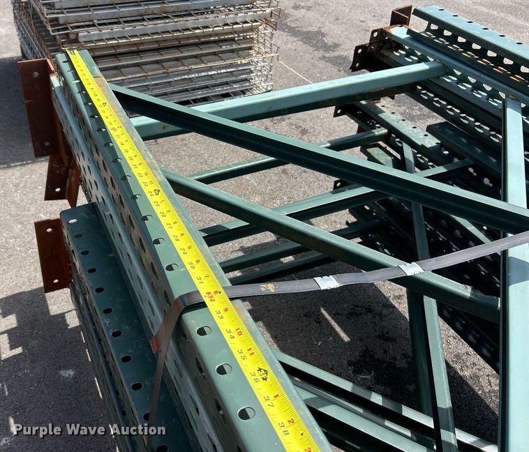 image for item EK8387 Pallet racking