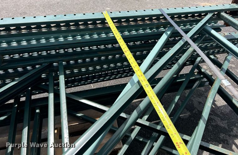 image for item EK8387 Pallet racking