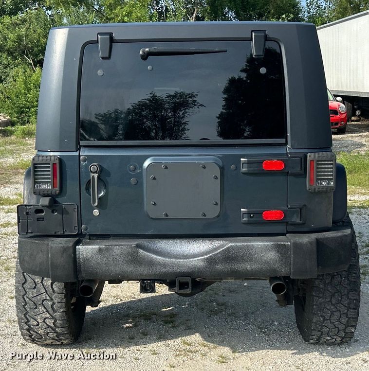 image for item EK8411 2008 Jeep Wrangler Sahara SUV