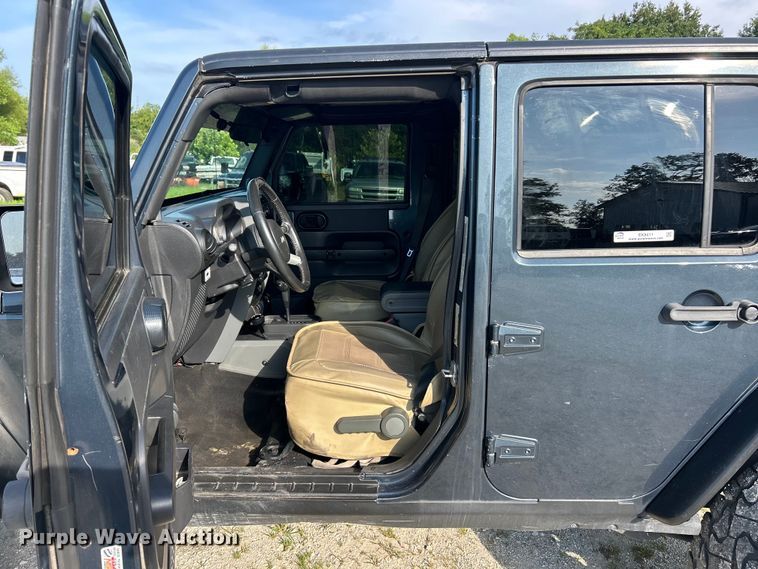 image for item EK8411 2008 Jeep Wrangler Sahara SUV