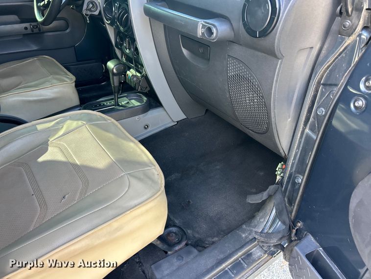 image for item EK8411 2008 Jeep Wrangler Sahara SUV