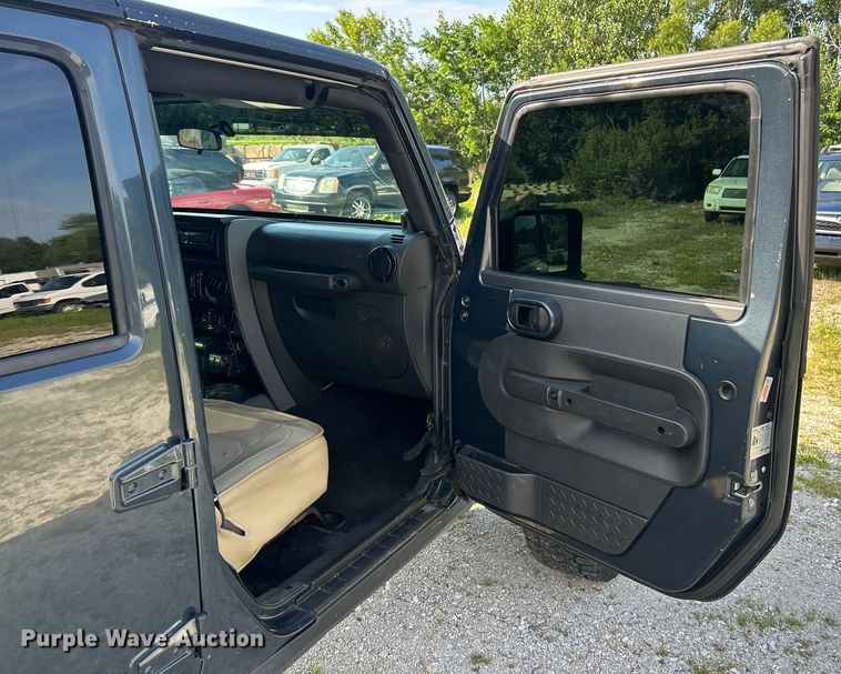 image for item EK8411 2008 Jeep Wrangler Sahara SUV