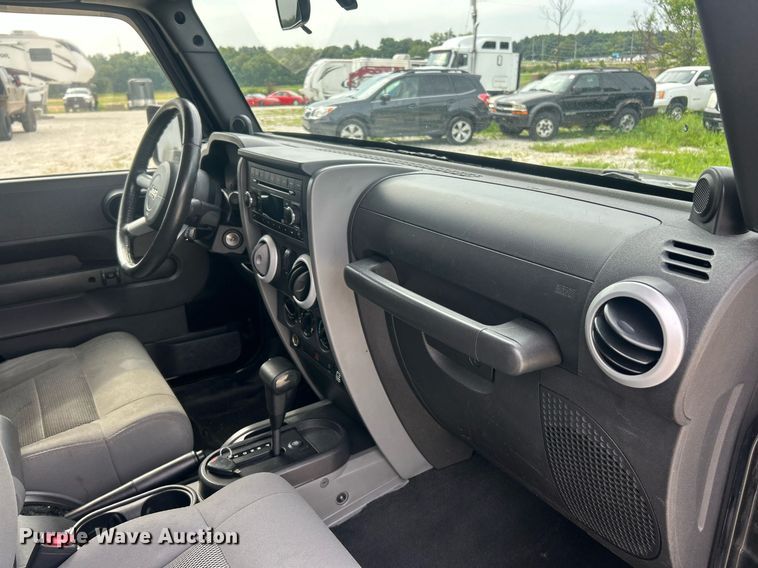 image for item EK8412 2008 Jeep Wrangler Sahara SUV