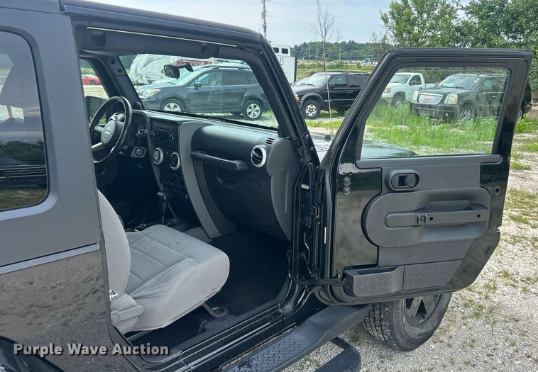 image for item EK8412 2008 Jeep Wrangler Sahara SUV