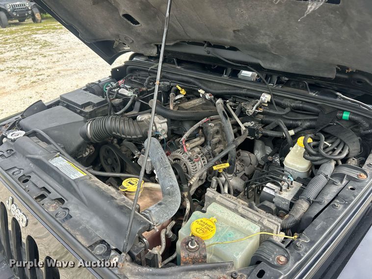 image for item EK8412 2008 Jeep Wrangler Sahara SUV