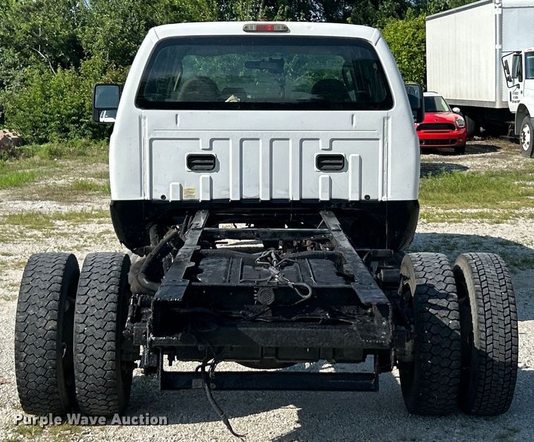 image for item EK8413 2009 Ford F550 Crew Cab truck cab and chassis