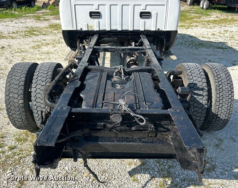 image for item EK8413 2009 Ford F550 Crew Cab truck cab and chassis