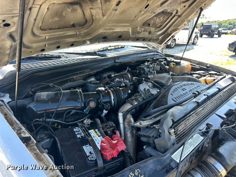 image for item EK8413 2009 Ford F550 Crew Cab truck cab and chassis