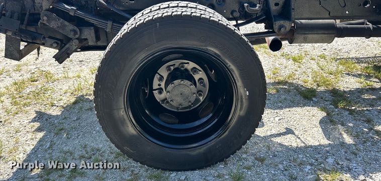 image for item EK8413 2009 Ford F550 Crew Cab truck cab and chassis