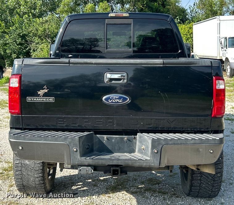 image for item EK8414 2008 Ford F250 Super Duty XL Crew Cab pickup truck