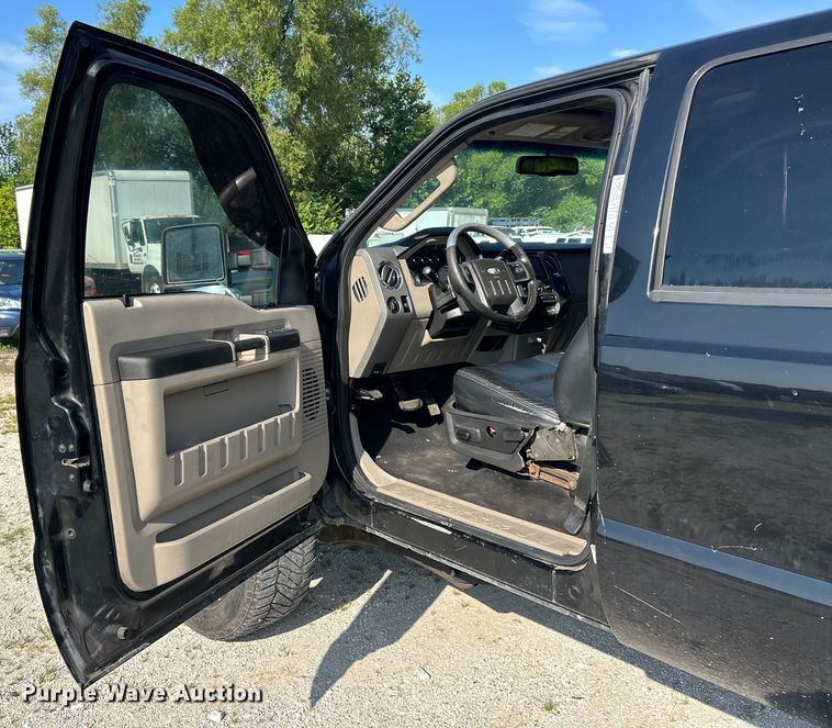 image for item EK8414 2008 Ford F250 Super Duty XL Crew Cab pickup truck
