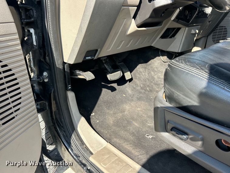 image for item EK8414 2008 Ford F250 Super Duty XL Crew Cab pickup truck