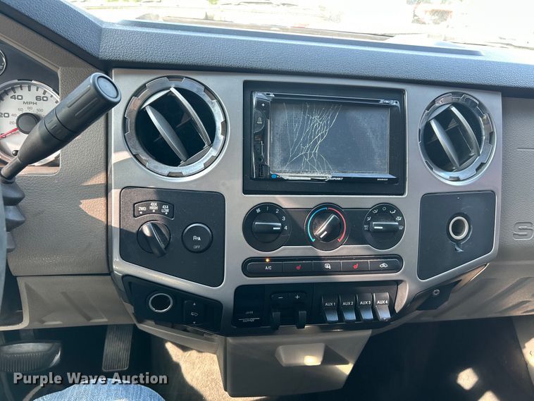 image for item EK8414 2008 Ford F250 Super Duty XL Crew Cab pickup truck