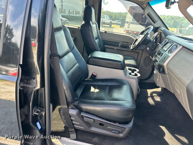 image for item EK8414 2008 Ford F250 Super Duty XL Crew Cab pickup truck