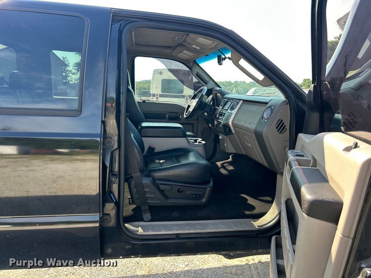 image for item EK8414 2008 Ford F250 Super Duty XL Crew Cab pickup truck
